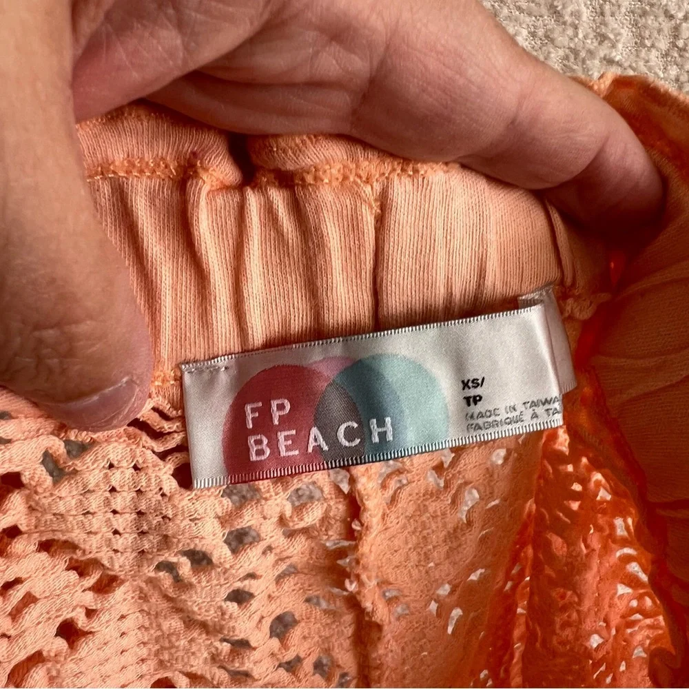Free People Beach Women’s Crochet Love Peach Shorts‎ Size XS